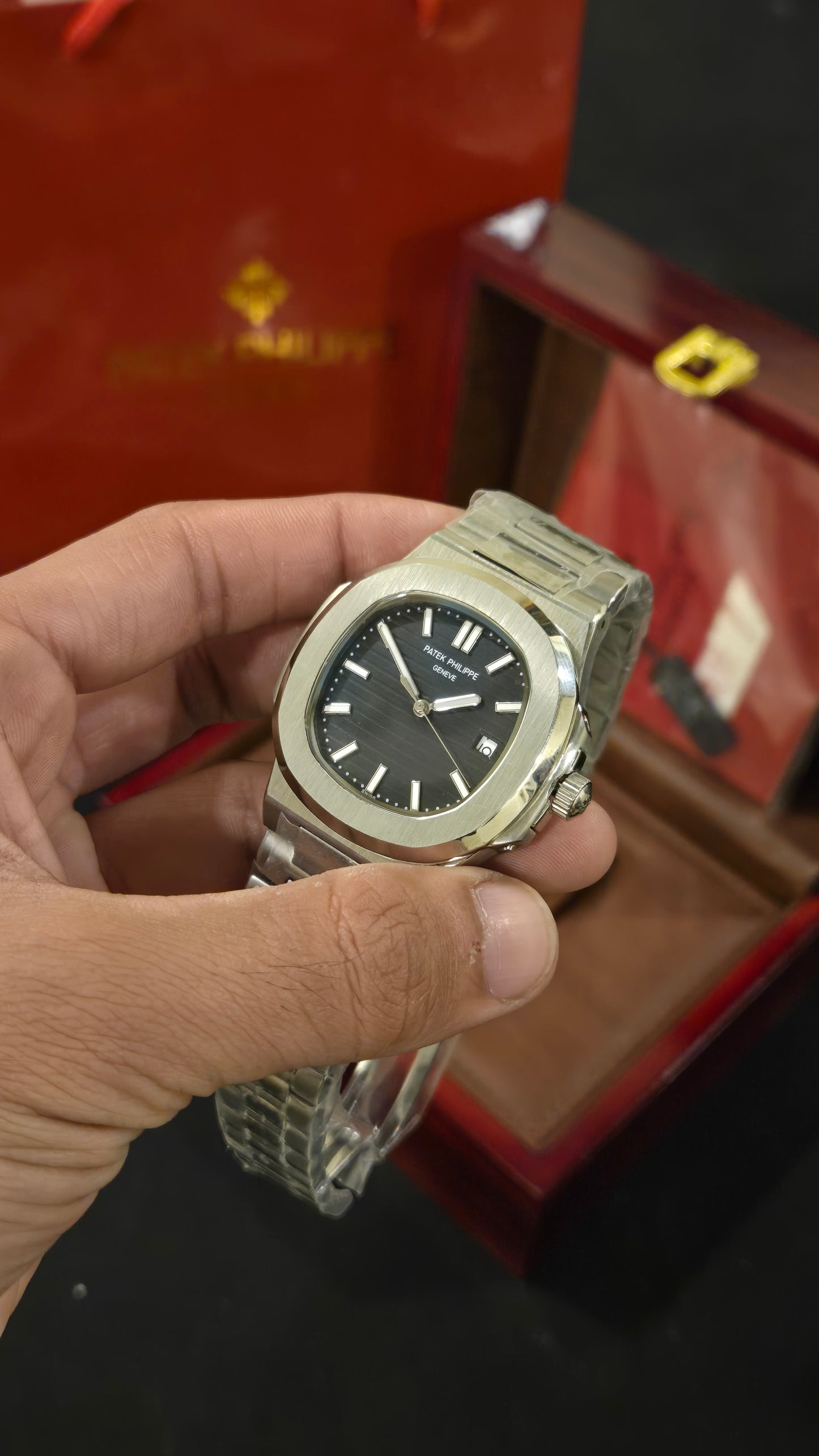 PATEK PHILIPPE - Nautilus SB