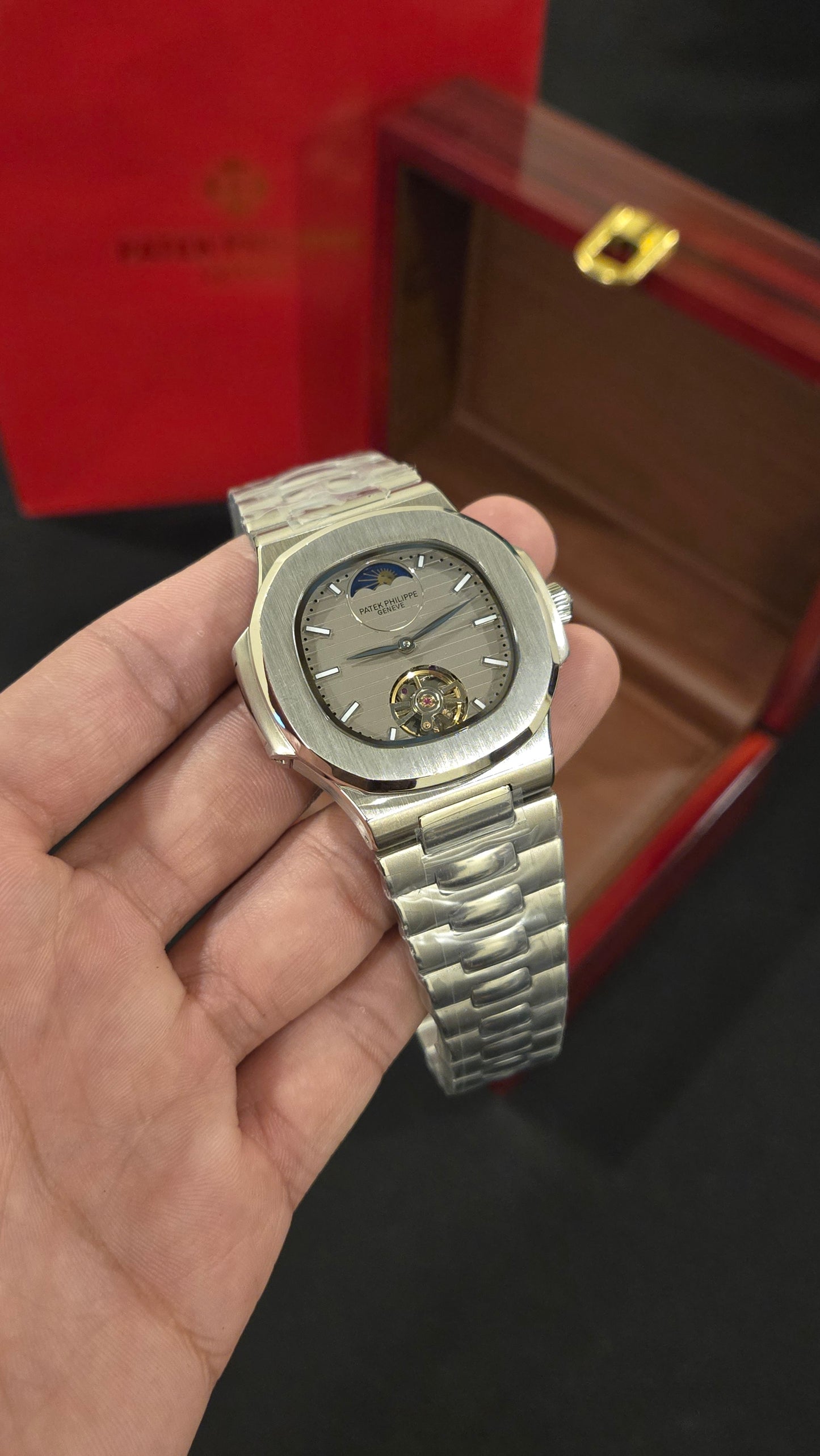 PATEK PHILIPPE -OPEN HEART SGY