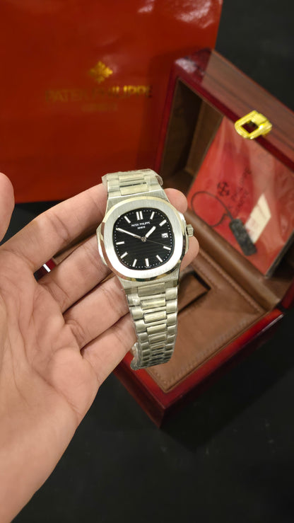 PATEK PHILIPPE - Nautilus SB