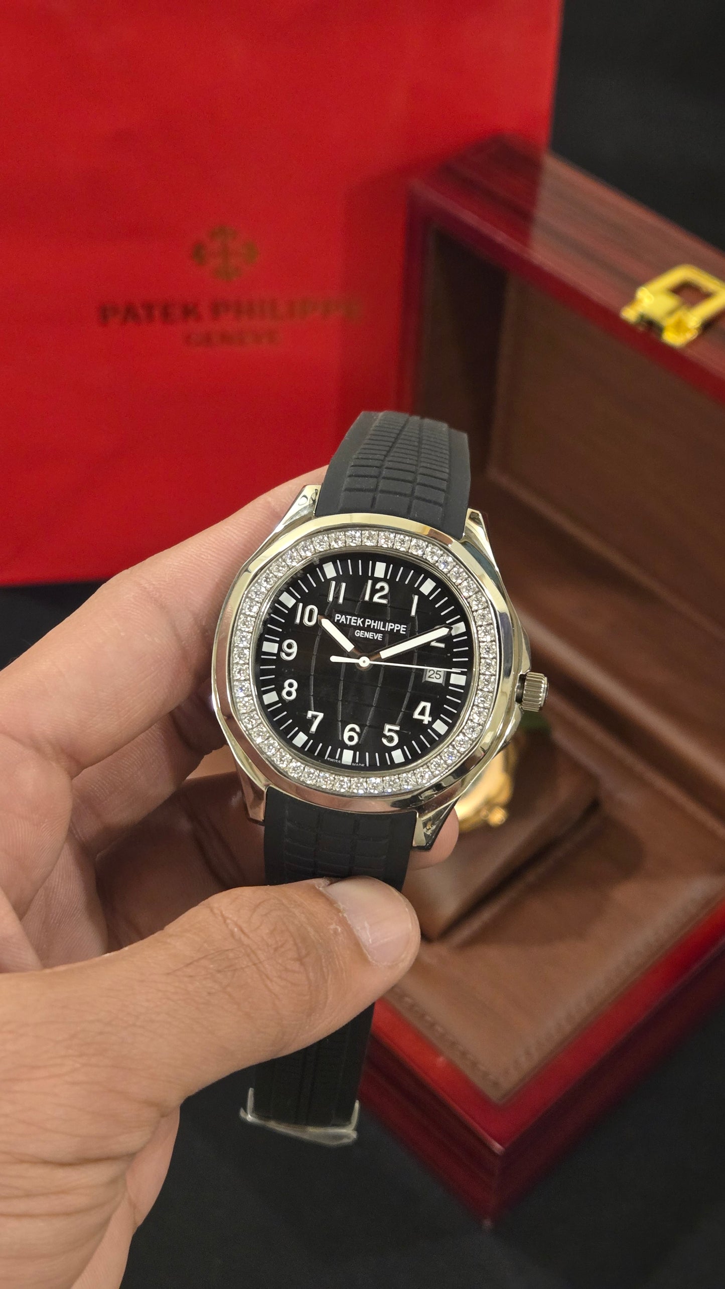 PATEK PHILIPPE -AQUANAUT DBL