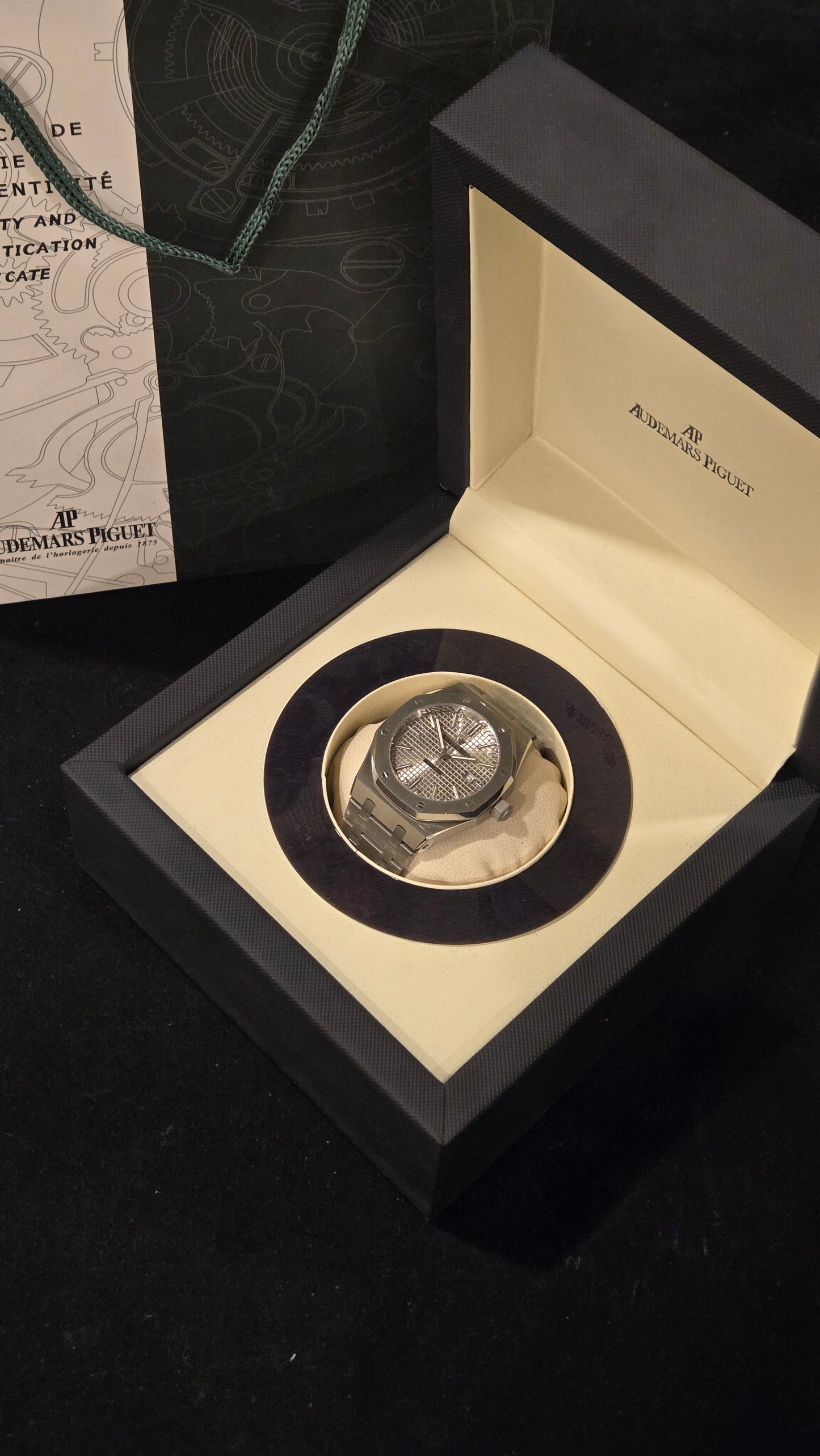 AUDEMARS PIGUET - ROYAL OAK SGY