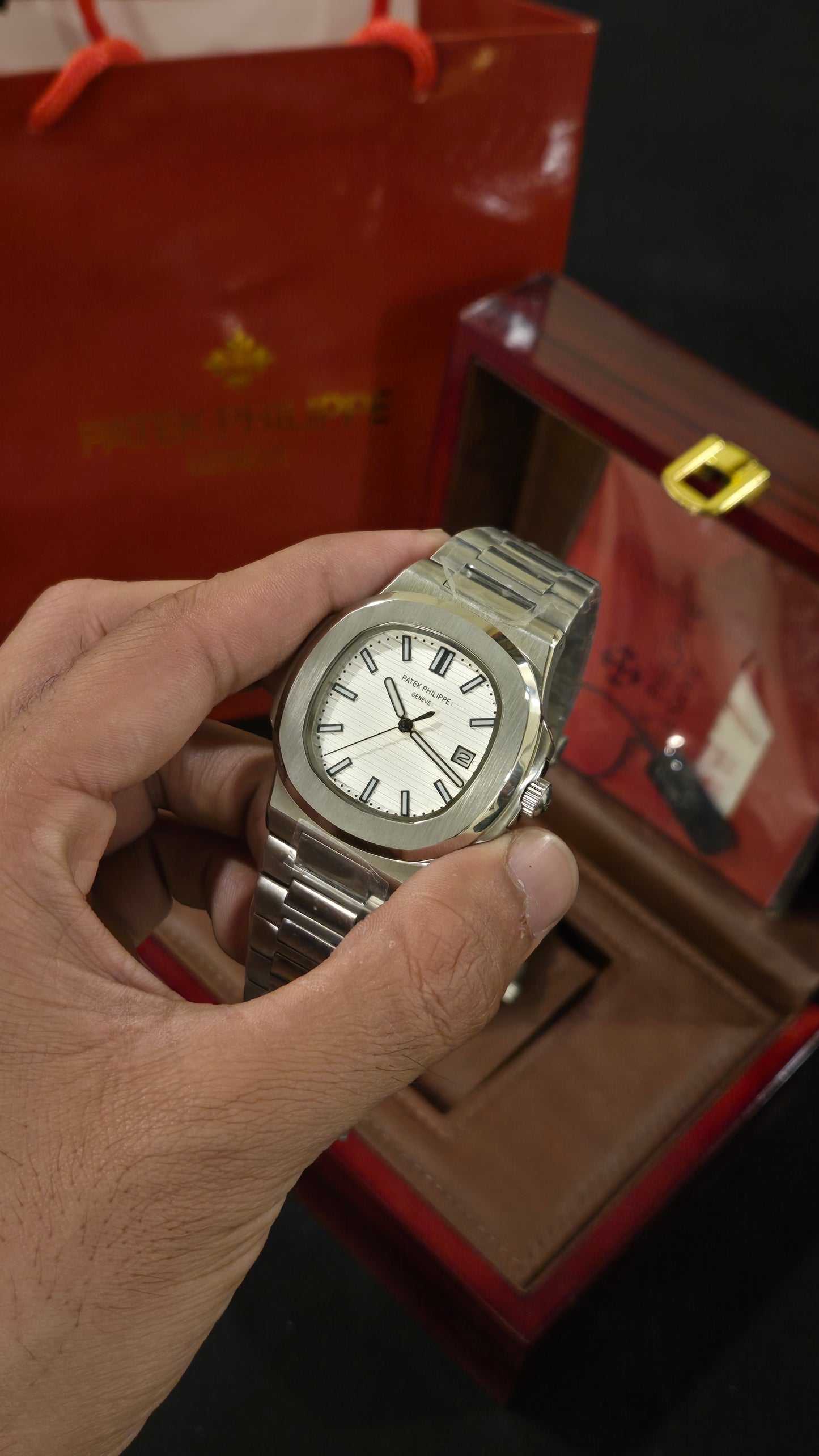 PATEK PHILIPPE - Nautilus SW