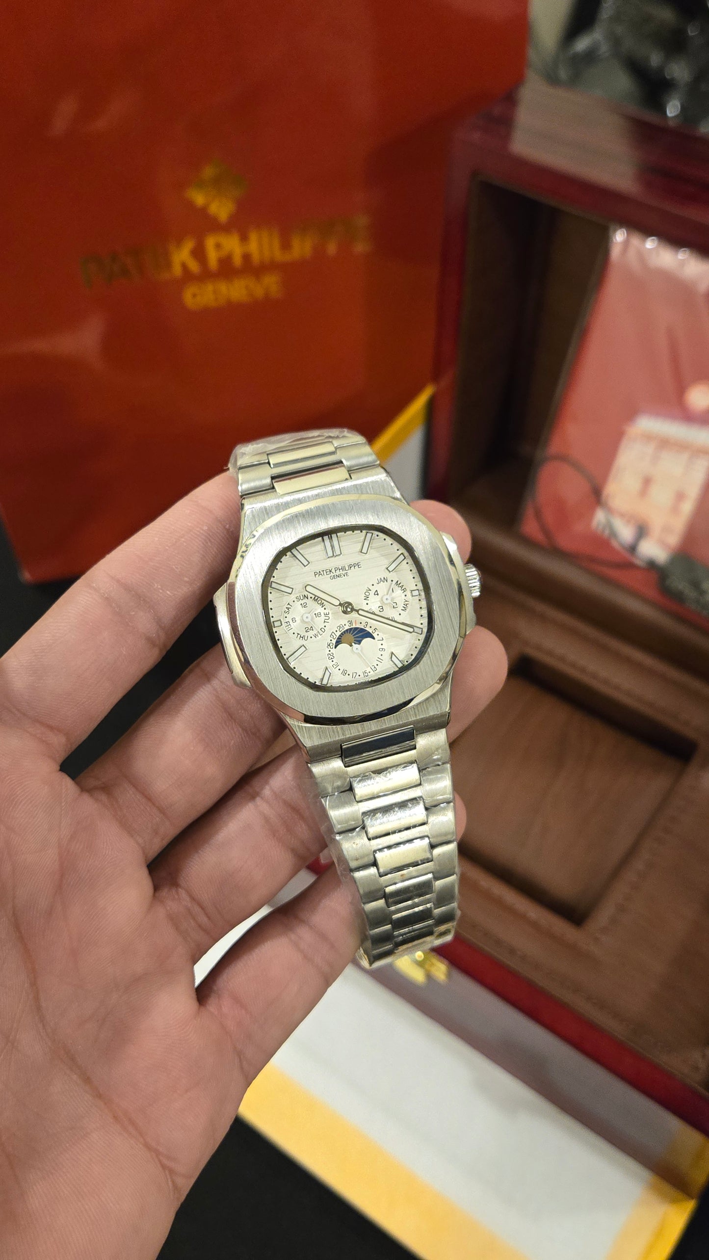 PATEK PHILIPPE -PERPETUAL CALENDAR SW