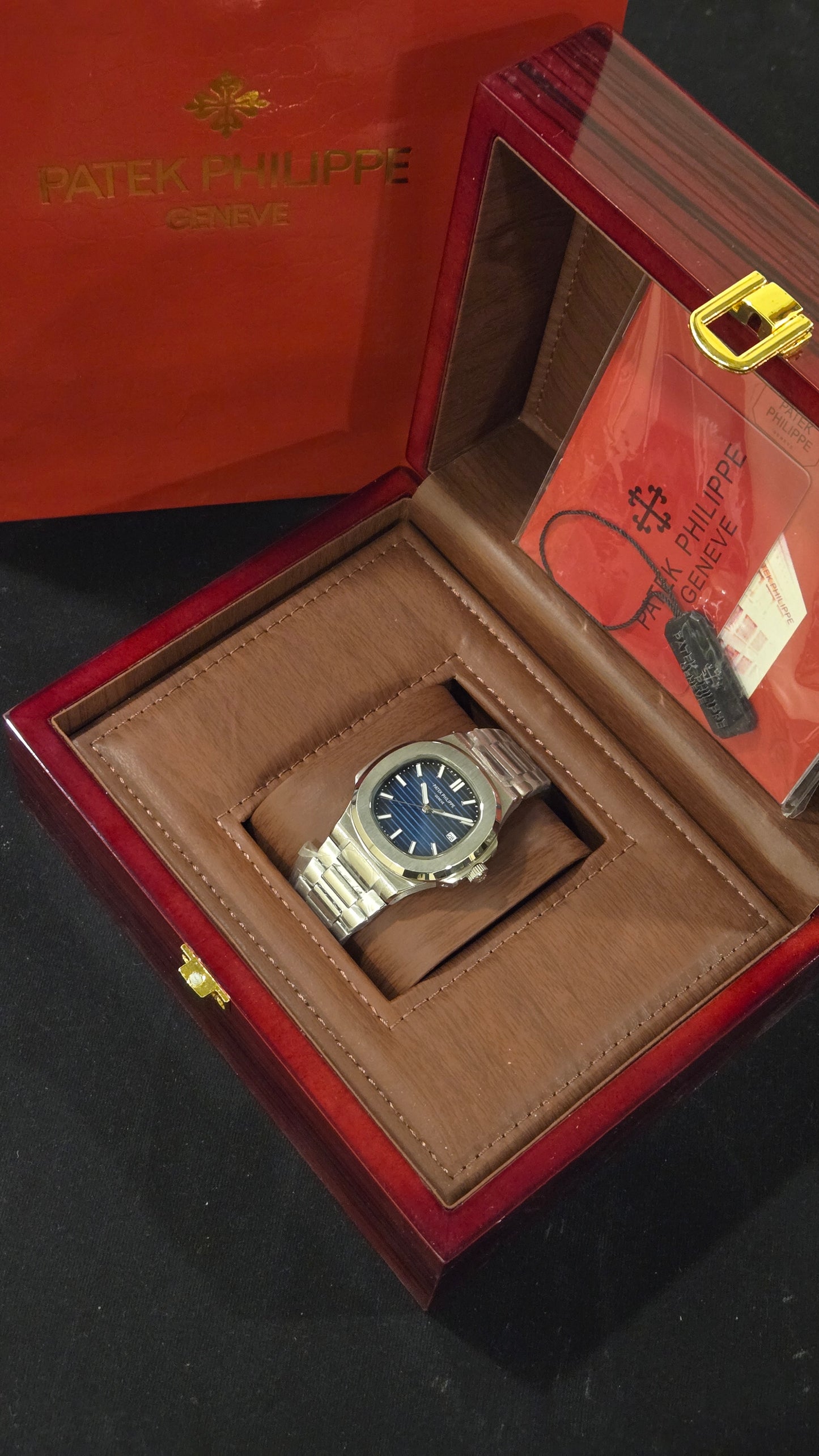 PATEK PHILIPPE - Nautilus SBU