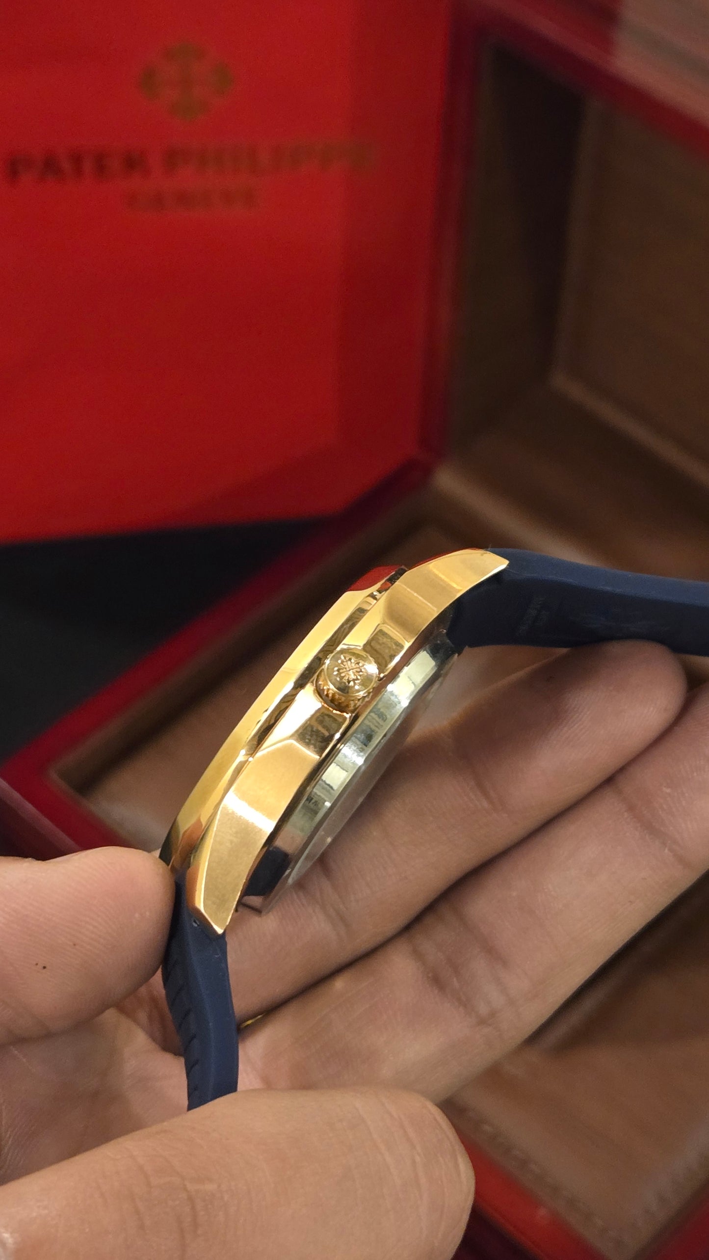 PATEK PHILIPPE -AQUANAUT BU