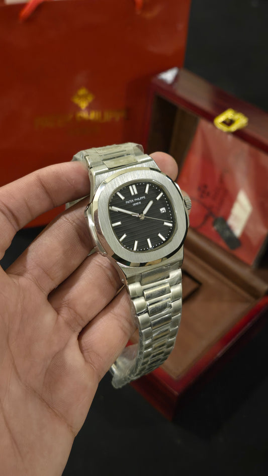 PATEK PHILIPPE - Nautilus SB