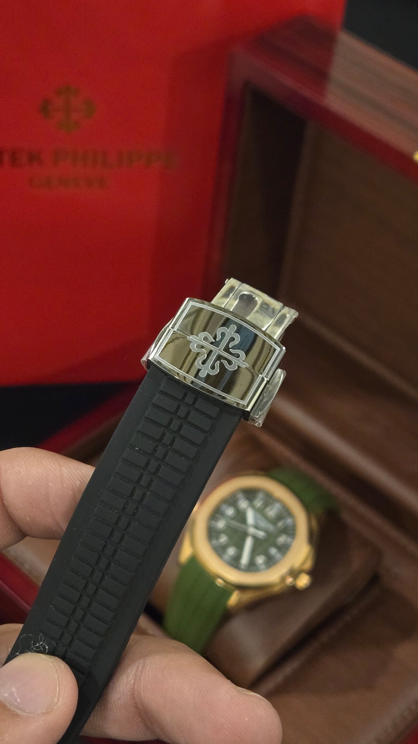 PATEK PHILIPPE -AQUANAUT DBL